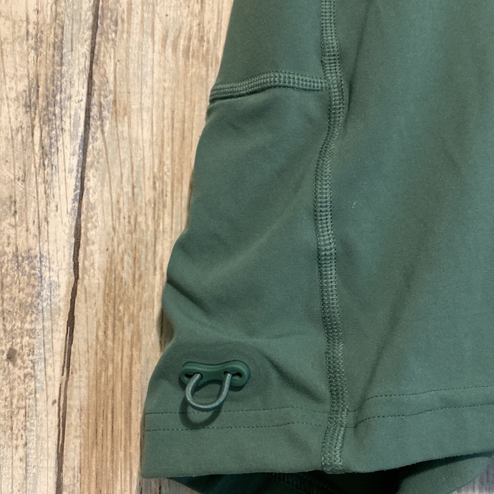 GYMSHARK LEGACY RUCHED TIGHT SHORTS in Hoya Green | Size Small - Picture 5 of 8